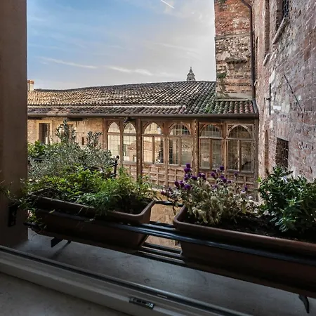 Relais Balcone Di Giulietta Guest house 5*